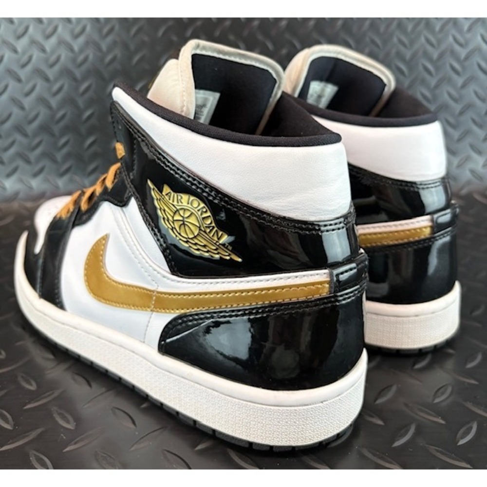 Jordan 1 Mid Patent Black White Gold 852542-007 Mens Sneakers size 11 - Picture 4 of 9